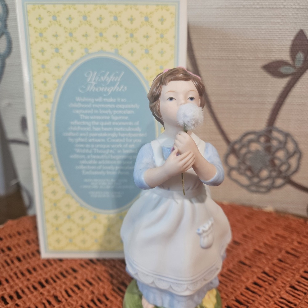 Avon 1982 Porcelain Figurine "Wishful Thoughts" 5.75 Inches